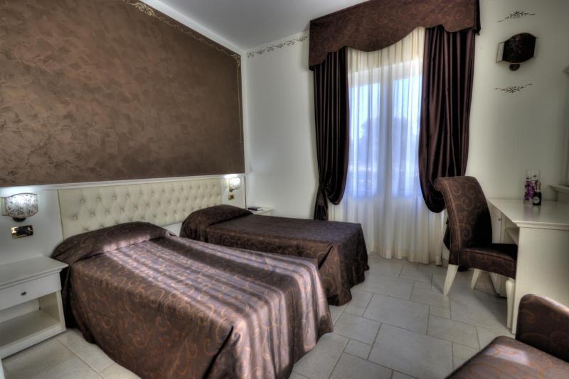 Hotel Madonna Delle Grazie سيغلي ميسابيكا المظهر الخارجي الصورة
